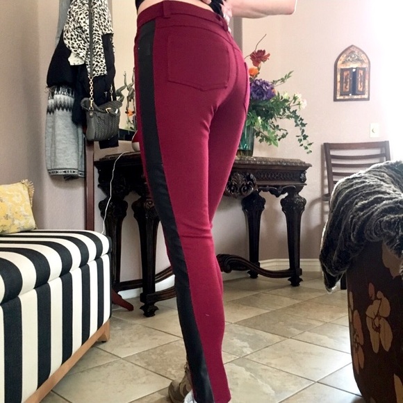 🎉HP🎉Natalia Romano Burgundy Black Pants/Jeans - Picture 2 of 3