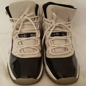 JORDAN 11 SIZE 5.5