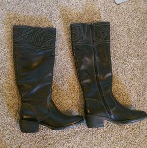 Nurture heeled boots