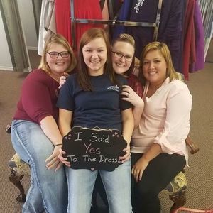 Meet your Posher, Lauri