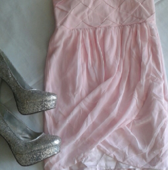 Adorable Demi Cup Dress Brand NEW!!! Never worn - Picture 3 of 4