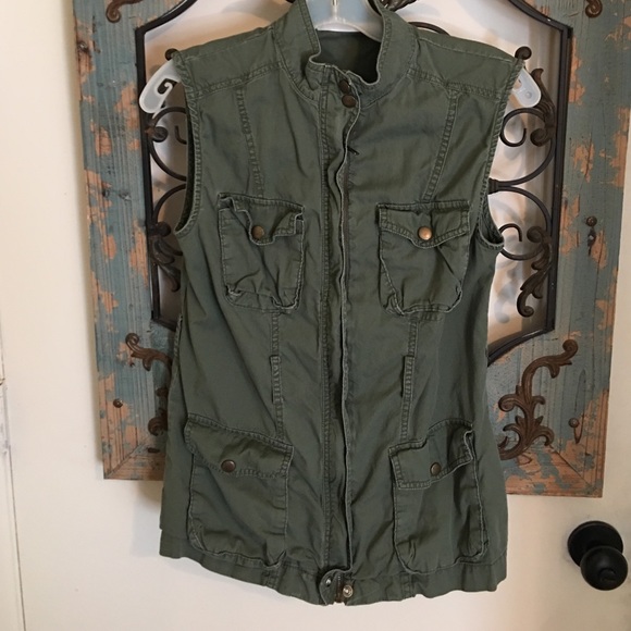 Cute Army Green Vest