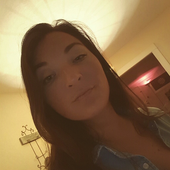 Meet your Posher, Amber - Picture 1 of 1