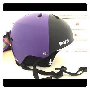 Snowboard helmet