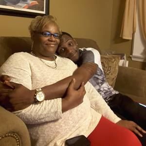 Meet your Posher, Derrick