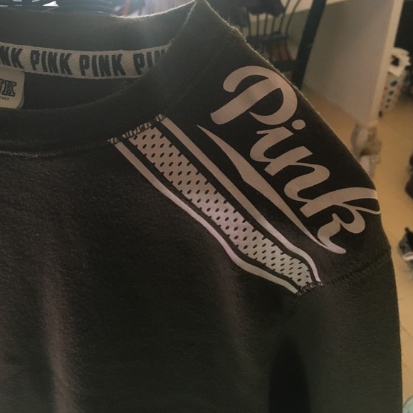 NWOT Victoria's Secret Pink Olive Green Crewneck - Picture 2 of 2