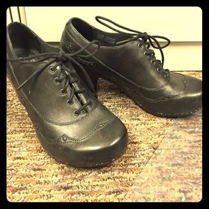 Dansko heeled booties! Chic and comfy!! Size 9😍✨