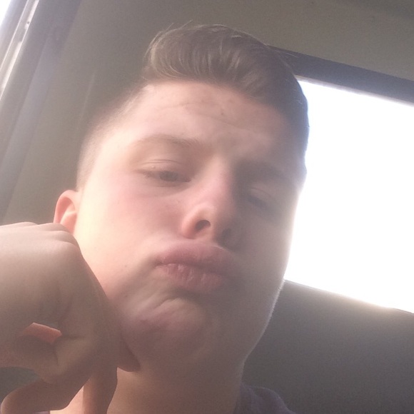 Meet your Posher, Colin - Picture 1 of 1