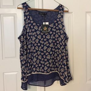 Living Doll, XL, blue floral shirt