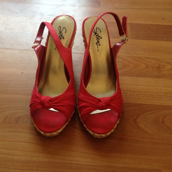 Red wedge heels