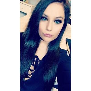 Meet your Posher, Danielle