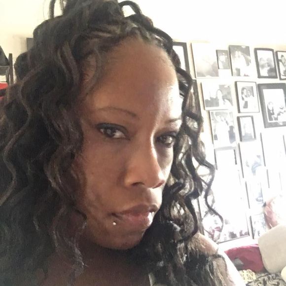 Meet your Posher, Chrystal