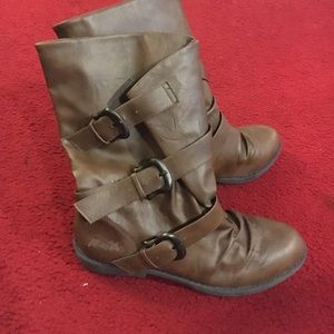 Cute brown boots