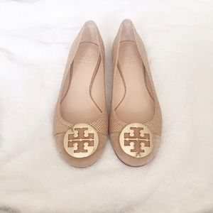 NEVER WORN Tory Burch Flats Size 9.5