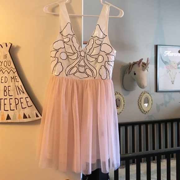 Ark & co beautiful beaded black white& pink dress