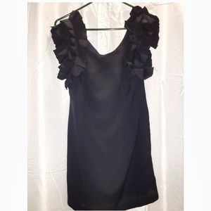 Amazing blue tunic with ruffled shoulders