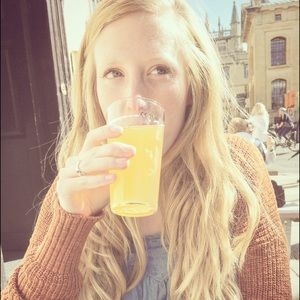 Meet your Posher, Clarissa