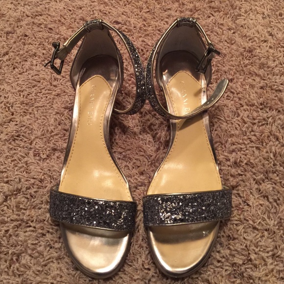 Gianni Bini metallic sequin heels