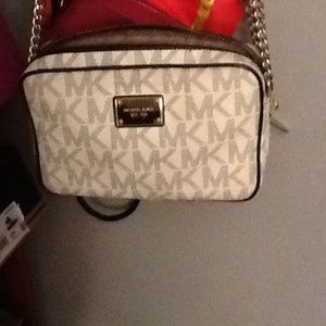Michael kors crossbody