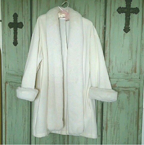 Frankly My Dear Jackets & Blazers - 👇JUST DROPPED! FRANKLY MY DEAR. cream winter coat