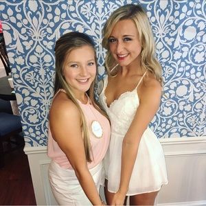 Meet your Posher, Holly