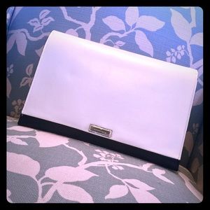 BCBG MAXAZRIA envelope clutch 👛
