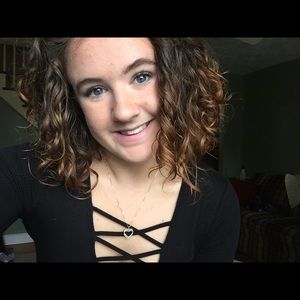 Meet your Posher, Amelia