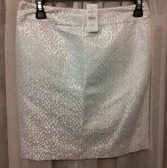 Ann Taylor Dresses & Skirts - 🌺Ann Taylor Loft Petites Skirt🌺