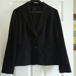 Nine West Women's Pantsuit. Size 12.