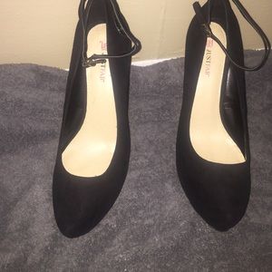 JustFab shoes size 10