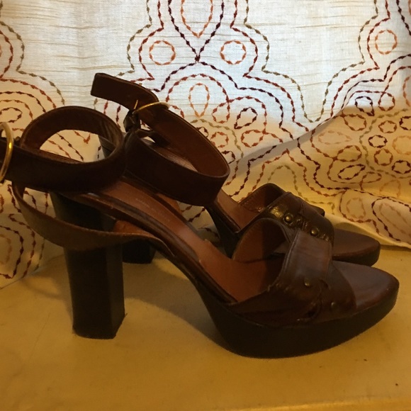 Sandals - Picture 2 of 4