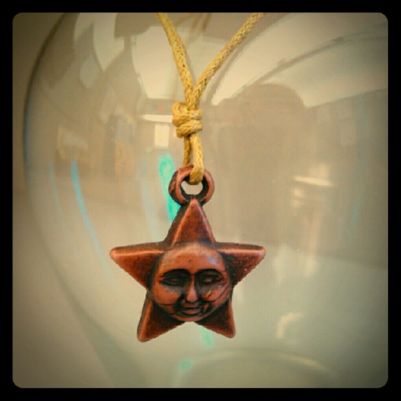 ▪◽◾◻◼⬜⬛Wooden star face choker - Picture 1 of 2