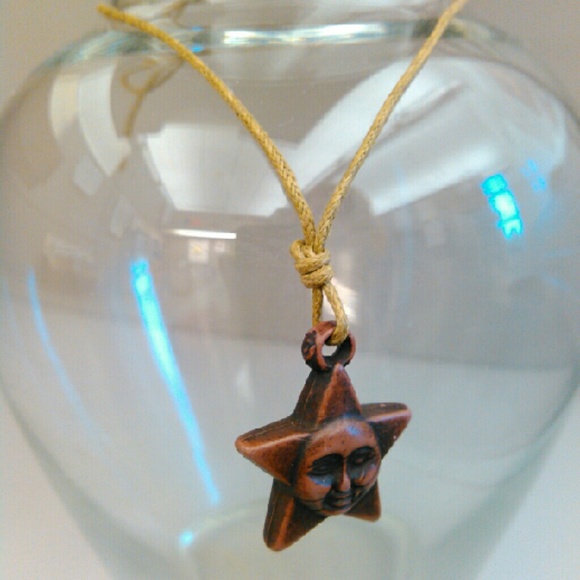 ▪◽◾◻◼⬜⬛Wooden star face choker - Picture 2 of 2