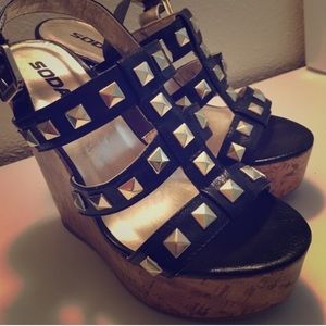 Studded wedges in black!