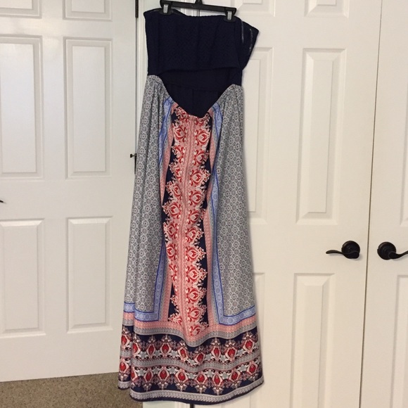 Maxi dress - Picture 2 of 3