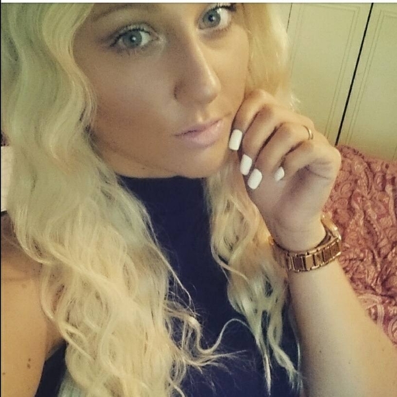 Meet your Posher, Joanna - Picture 1 of 1