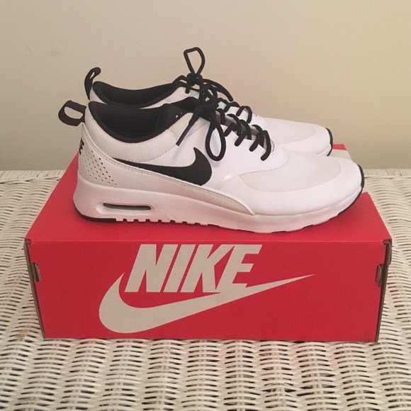 Nike Shoes - Nike air max thea black and white size 7