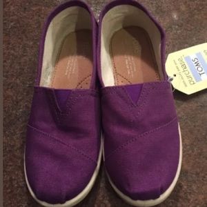 Toms Size 3Y purple Brand New