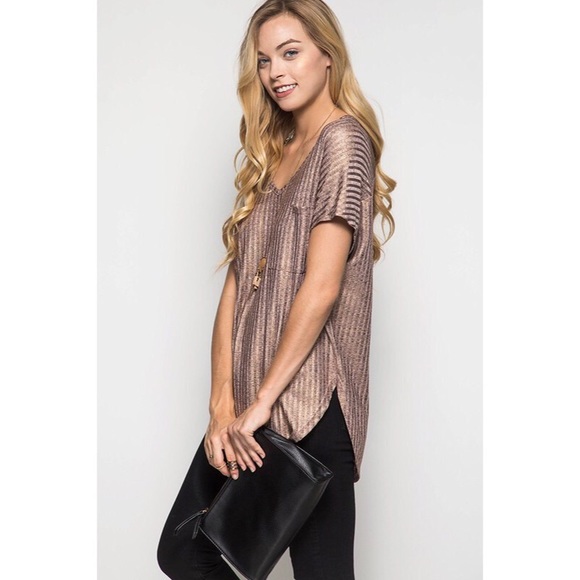 •FINAL PRICE• Lux Of My Life Rose Gold Top - Picture 3 of 4