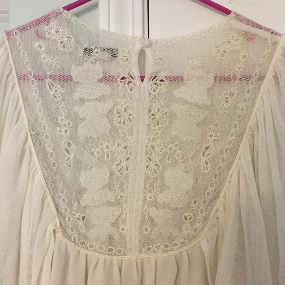 Cream blouse - Picture 3 of 3