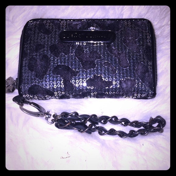 BETSEY JOHNSON wristlet- grey leopard
