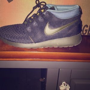Men's size 11 Nike shoes