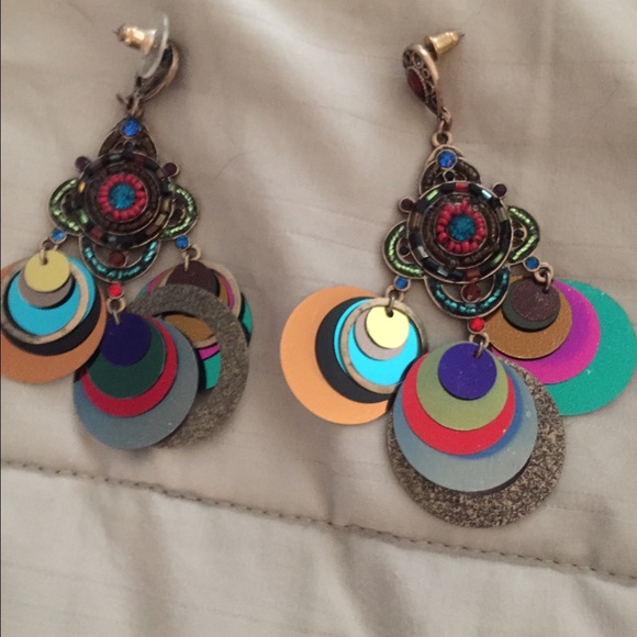 ❤️Colorful blingy earrings. BOGO