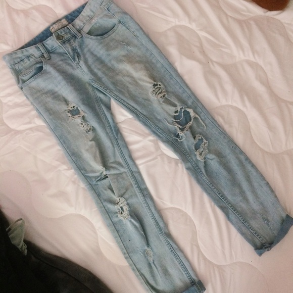 💙SOLD💙Free People Ripped Jeans