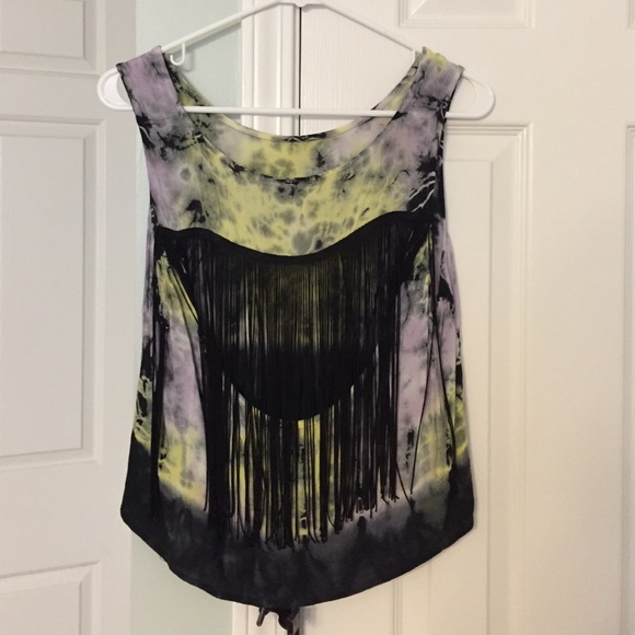 Open back, fringe top - Picture 2 of 3