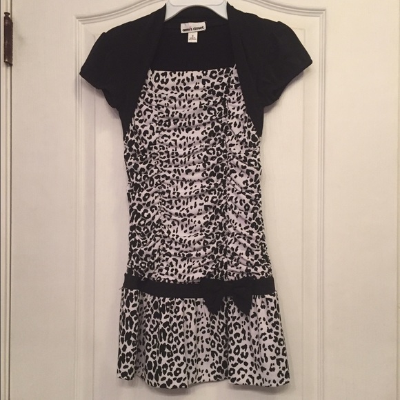 Dress - Picture 1 of 4