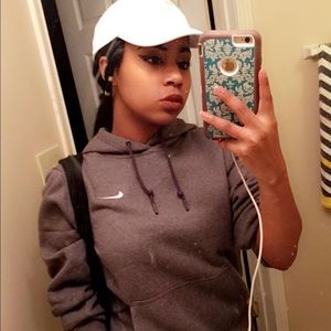 Meet your Posher, Lola