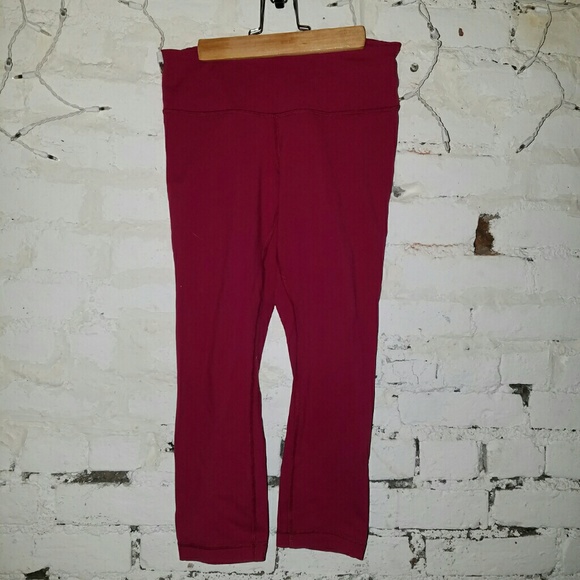 Lululemon Wunder Under Crops Size 6 *REVERSIBLE*