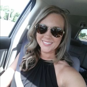 Meet your Posher, Amanda