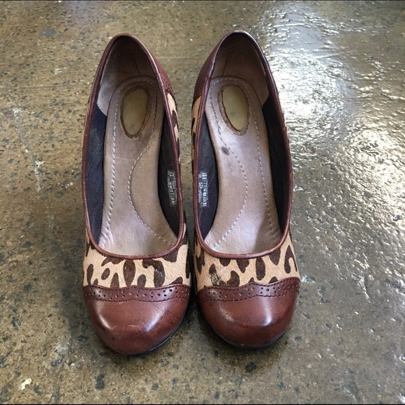 Brown Leather Oxford Pump - Picture 1 of 4